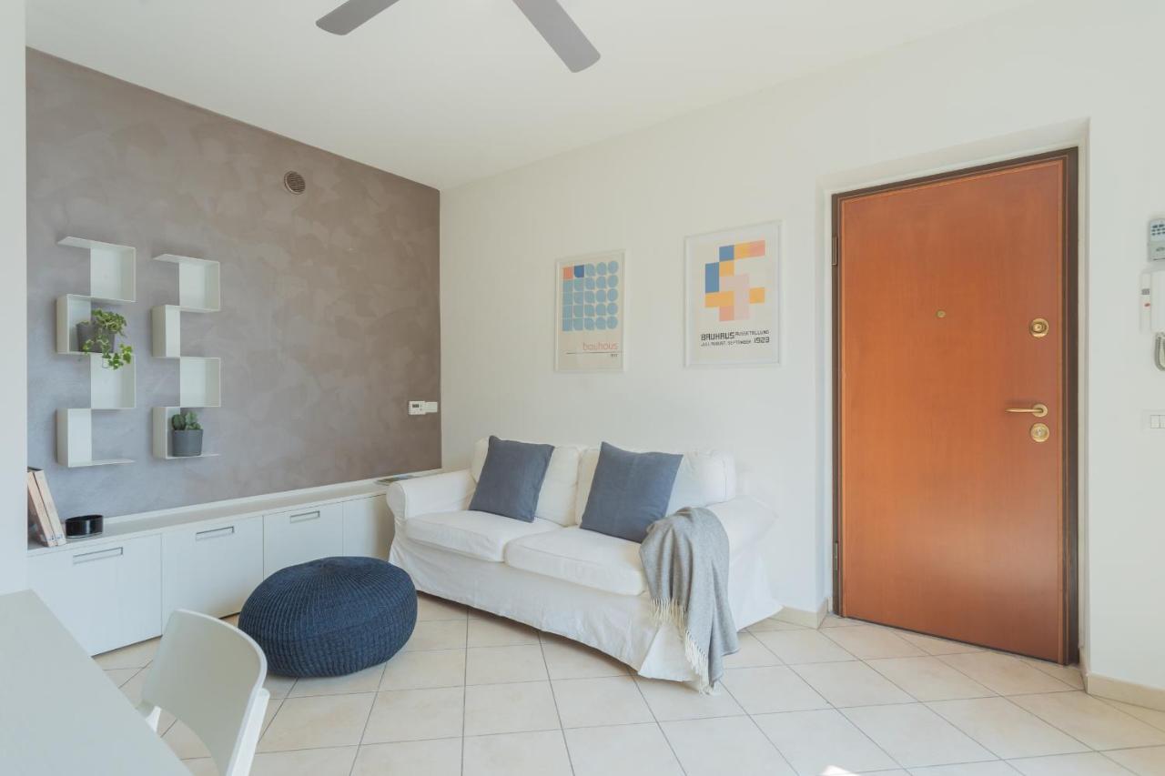 Blue Bliss Apartment By Rent All Como Colonno Extérieur photo