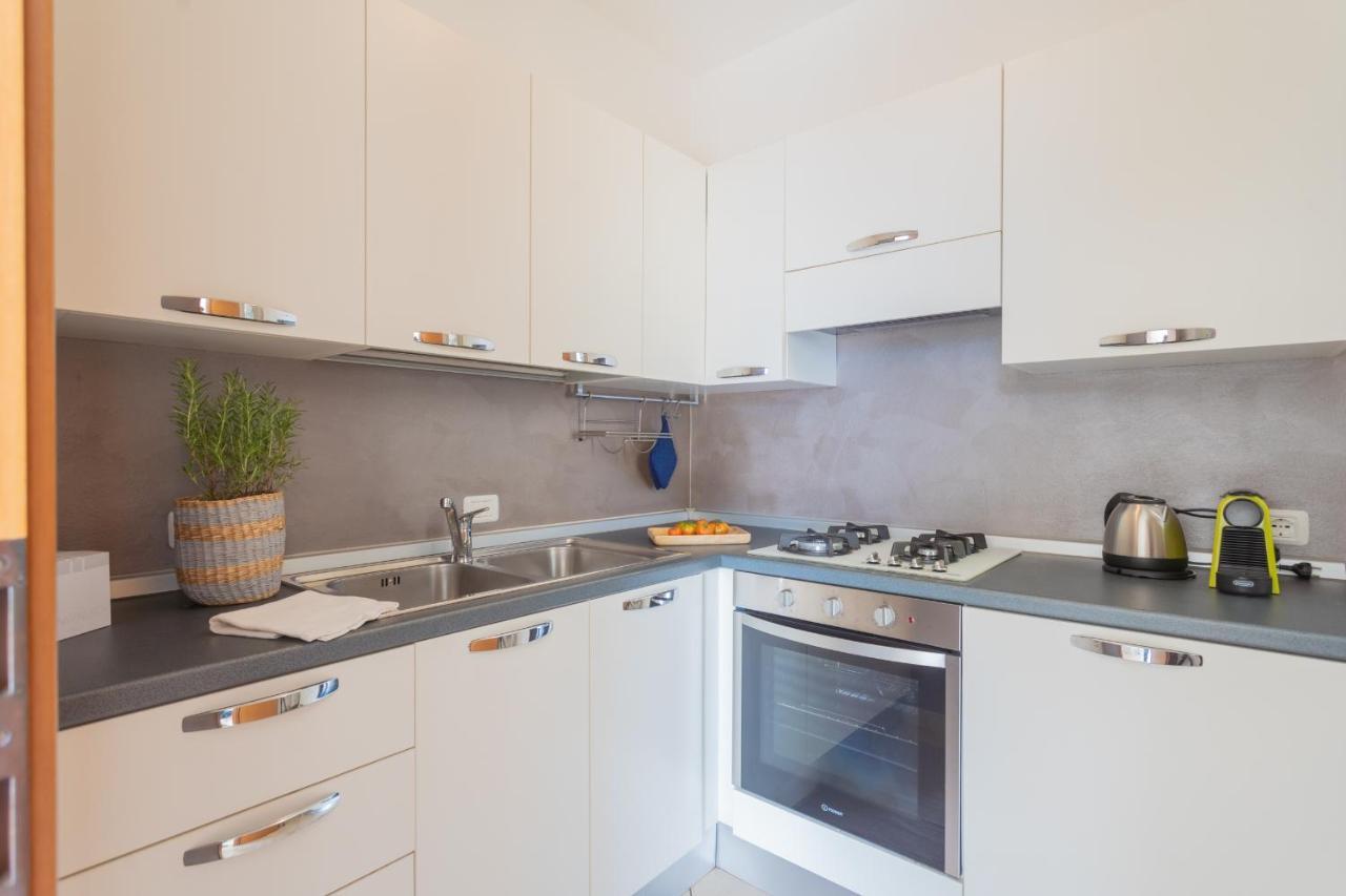 Blue Bliss Apartment By Rent All Como Colonno Extérieur photo